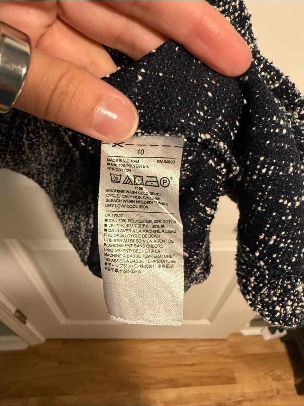 10 Items for $20: Banana Republic Navy and White Textured Sheath Dress - Picture 3 of 4